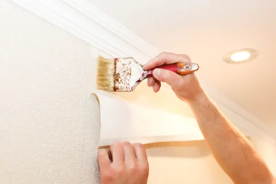 Pose de papier peint à l'Île-d'Elle — revêtements muraux et toiles de verre